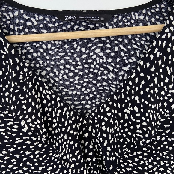 ZARA BLACK/WHITE PRINT PEPLUM TOP/BLOUSE WITH RUFFLE NECK, BELL SLEEVES, XS - Picture 6 of 9